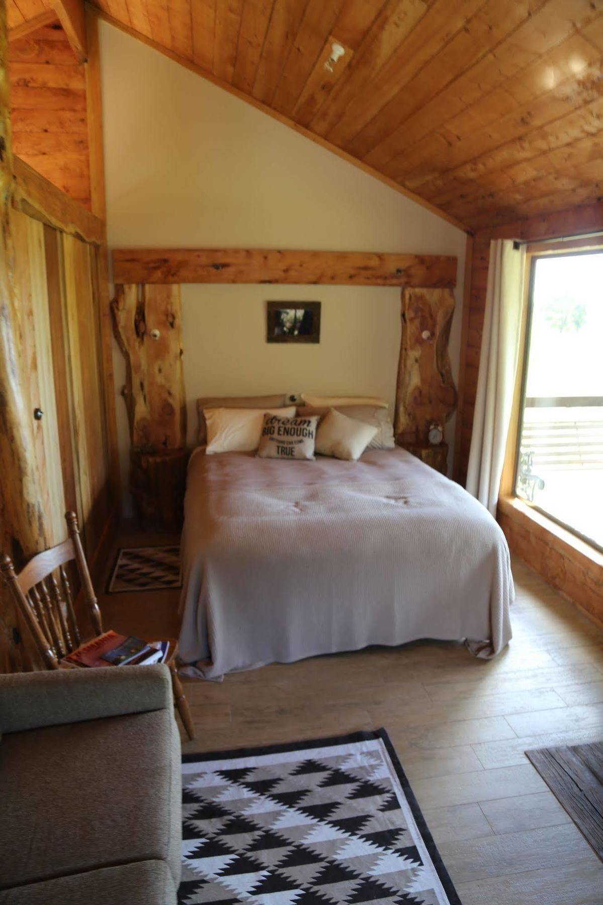 Rustic Hut Bush Retreat Penguin Exterior foto